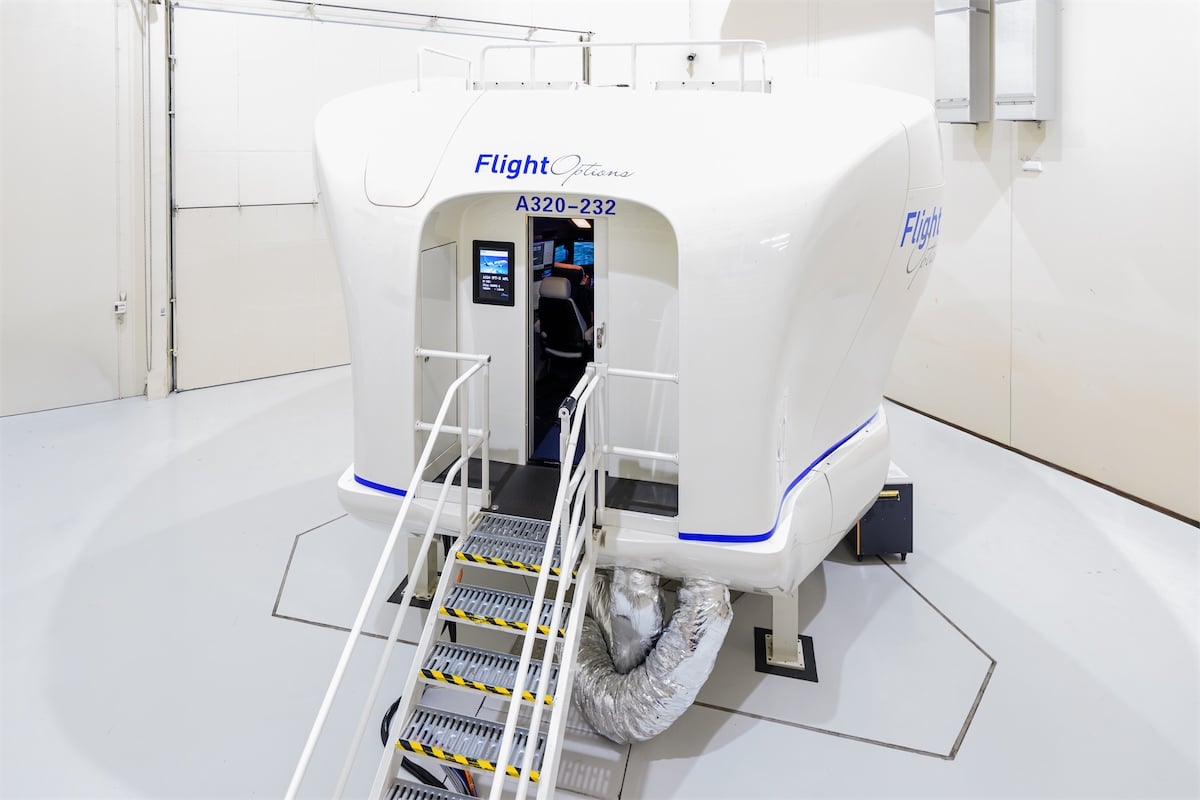 Flight Options full flight simulator as part of our advanced pilot training